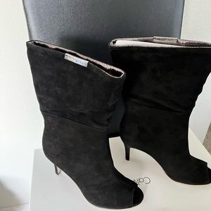 CALVIN KLEIN ‘KAIYA K’ NIB AUTHENTIC BLACK SUEDE & METALLIC HIGH HEEL BOOTS